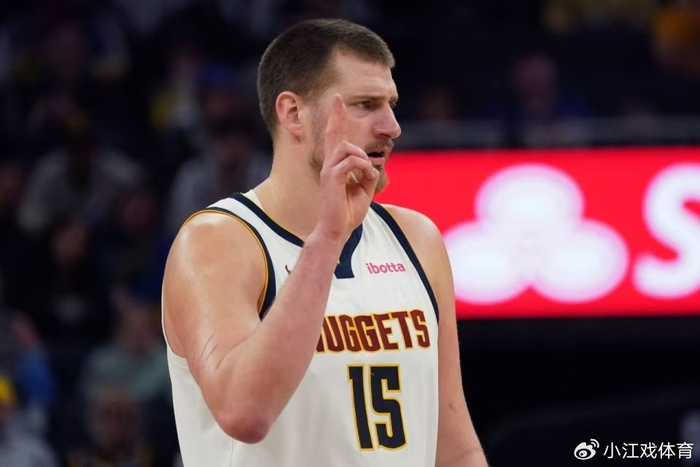 赛事直播-近3战场均36+6！因大伤29岁才迎来巅峰，约基奇：愿一直和他打球|默里|爵士|掘金|尼古拉-约基奇|NBA常规赛_新浪体育_新浪新闻